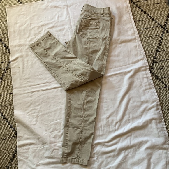 Gently Loved So Slimming Cargo Style Pants by Chico’s - Picture 2 of 6